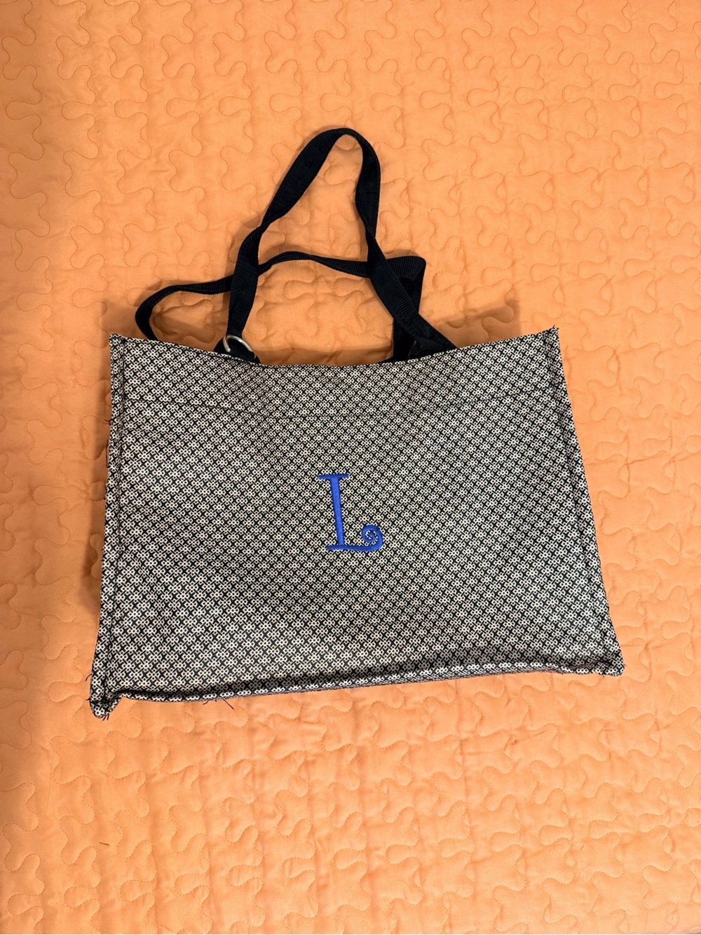 thirty-one Black & White Patterned Tote with Blue 'L' Monogram
